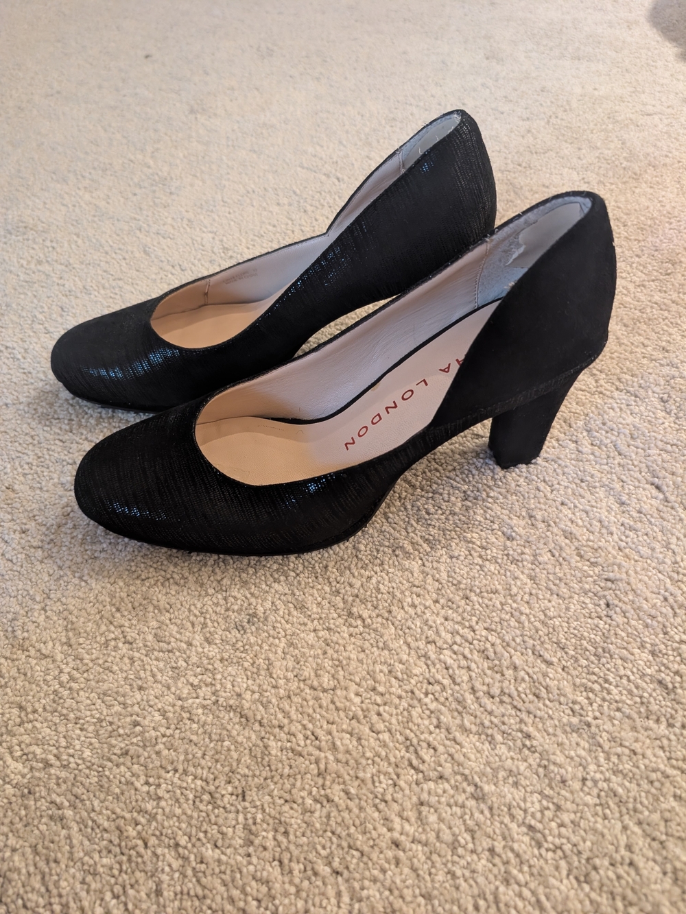 Sasha London Pumps